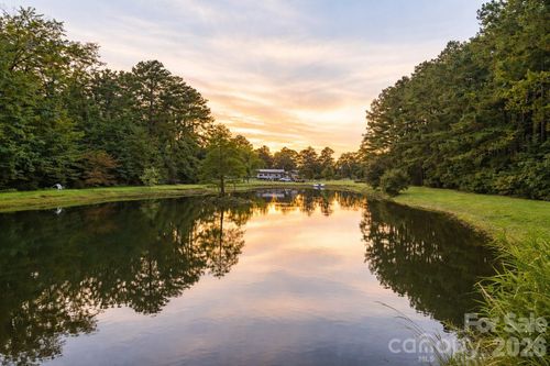 179 Trent Rd, Oriental, NC, 28571-8761 | Card Image