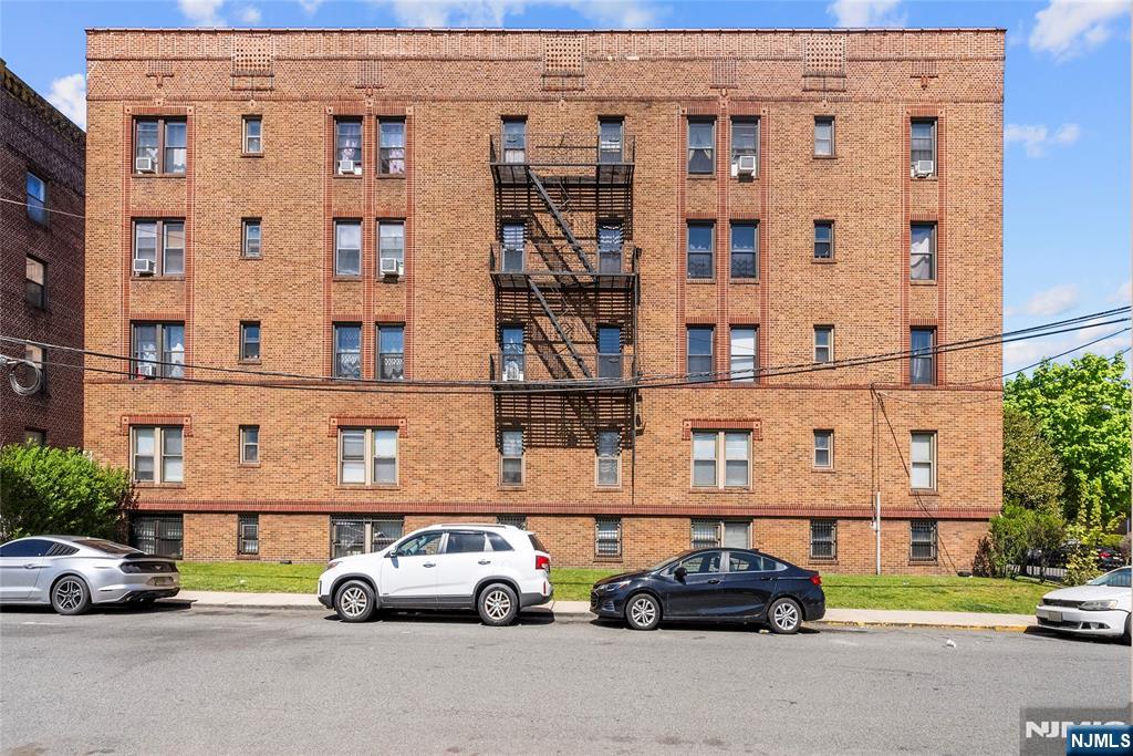 Residential Lease in Orange 5