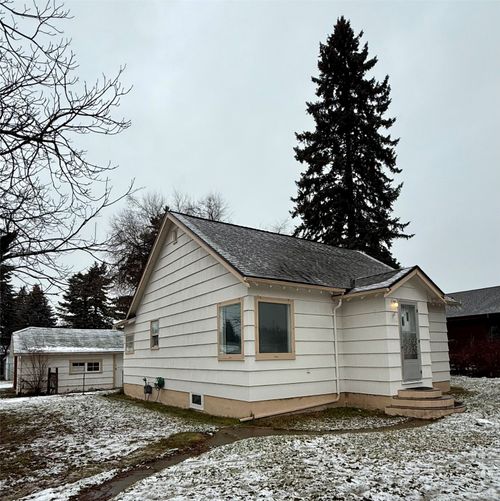 1086 N Meridian Rd, Kalispell, MT, 59901-3542 | Card Image