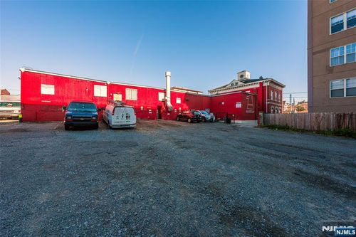 111-109-111 45th St, Union City, NJ, 07087-6311 | Card Image