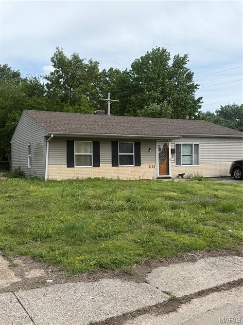 1102 Saint Clement Dr, Cahokia, IL, 62206-1424 | Card Image