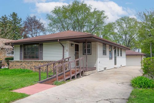 2336 N 116th Street, Wauwatosa, WI, 53226 | Card Image