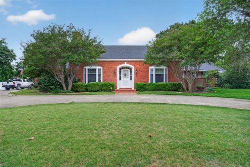 437 Craig St, Hillsboro, TX, 76645-2212 | Card Image