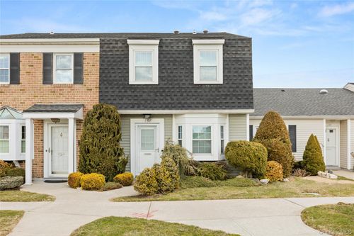 158 Harbor S, Amityville, NY, 11701-3819 | Card Image