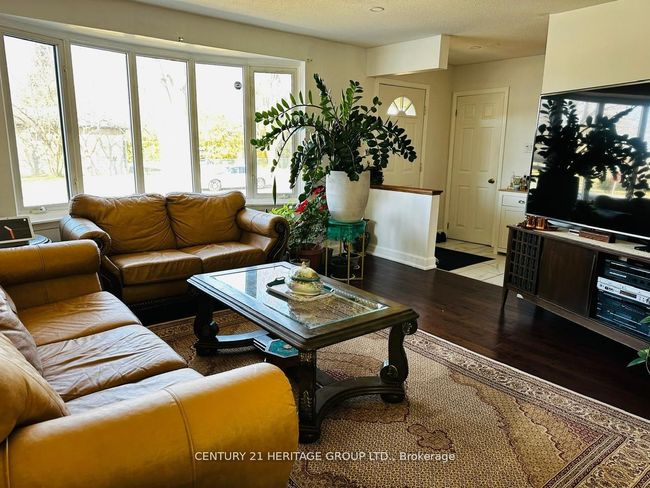 1416 Colmar Ave, House other with 3 bedrooms, 2 bathrooms and 3 parking in Pickering ON | Image 6