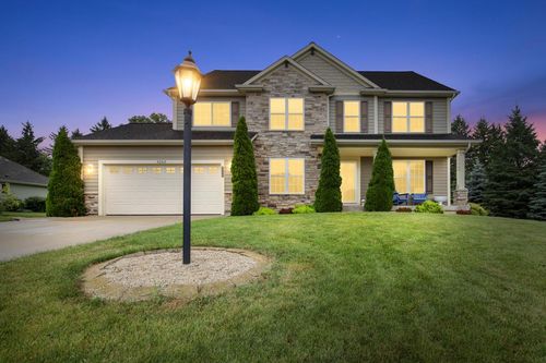 4260 Carneros Way, Jackson, WI, 53037-9016 | Card Image