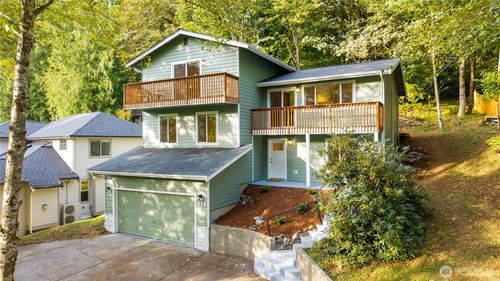 372 Sudden Valley Dr, Bellingham, WA, 98229-7660 | Card Image