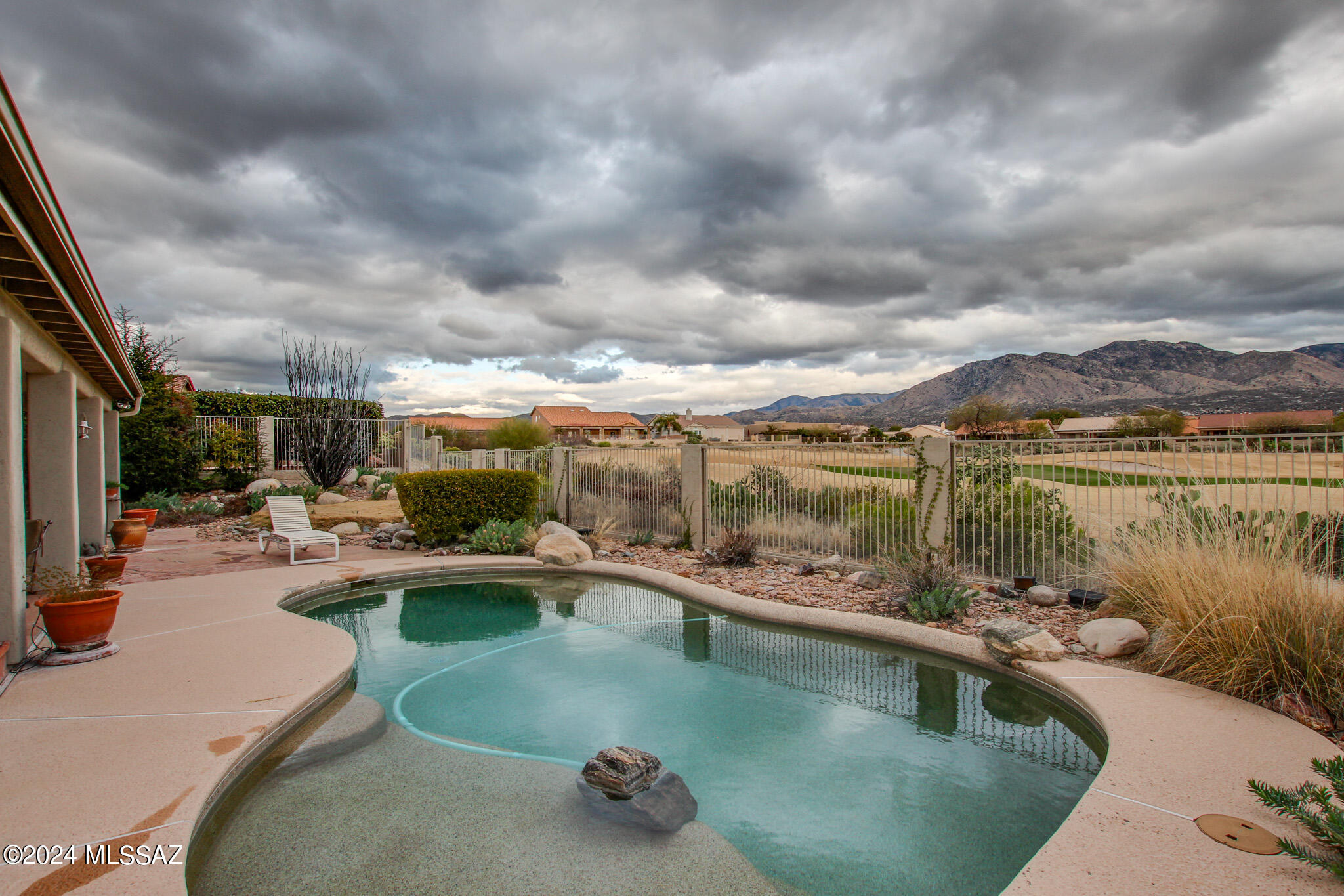 Wind Crest Dr, Tucson, AZ 85739