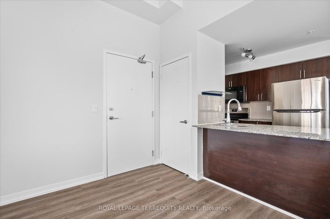 328 - 1410 Dupont St, Condo with 1 bedrooms, 1 bathrooms and 1 parking in Toronto ON | Image 6