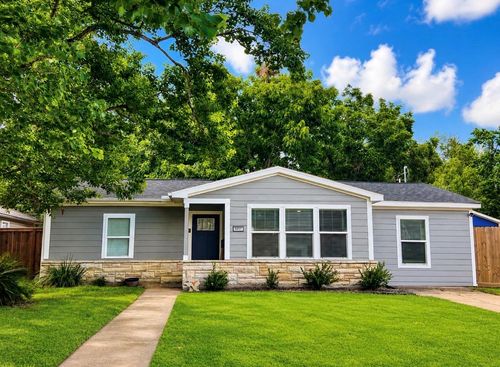 1217 18th Ave N, Texas City, TX, 77590-5658 | Card Image