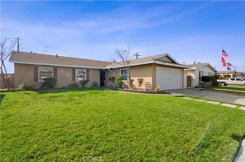 16421 Laura Way, Westminster, CA, 92683-7809 | Card Image