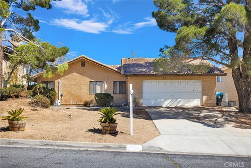 14652 Greenbriar Dr, Helendale, CA, 92342-7783 | Card Image