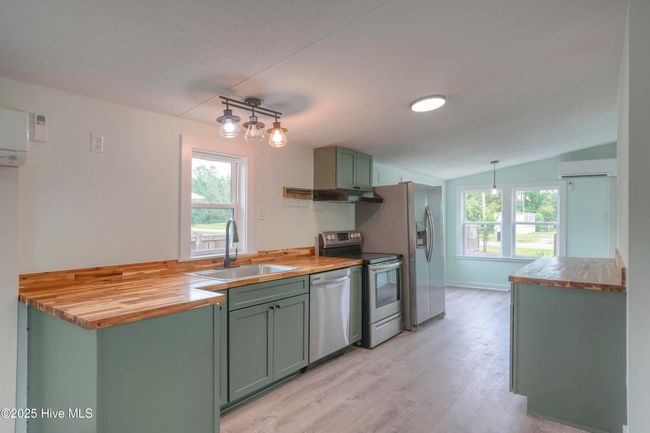 96 Lea Dr, House other with 3 bedrooms, 2 bathrooms and null parking in Hampstead NC | Image 5