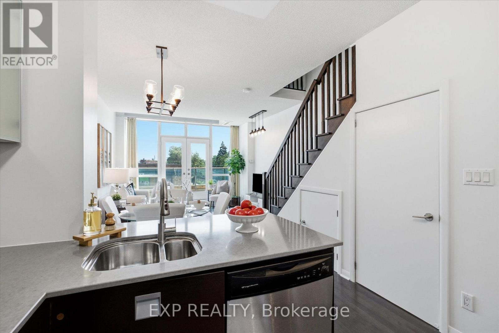 Residential in Toronto (Islington-City Centre West) 5