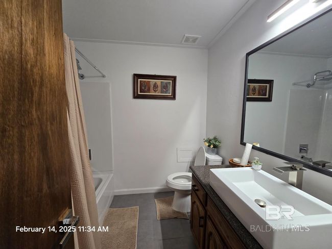 Bathroom | Image 19