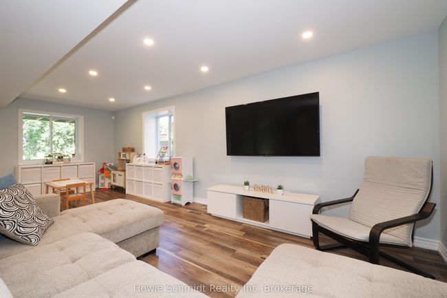 11 - 90 Alderson Dr, Condo with 3 bedrooms, 4 bathrooms and 3 parking in Cambridge ON | Image 37