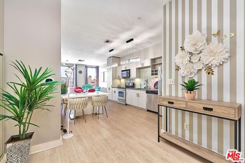 408-3810 Wilshire Blvd, Los Angeles, CA, 90017 | Card Image