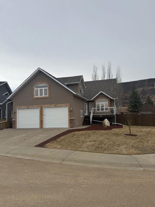 651 Greene Close, Drumheller, AB, T0J | Card Image