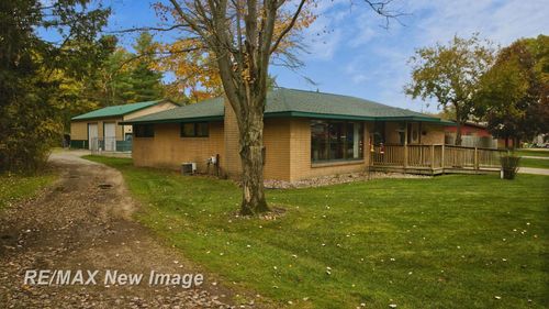 1534 E Gay Ln, Midland, MI, 48640-8324 | Card Image