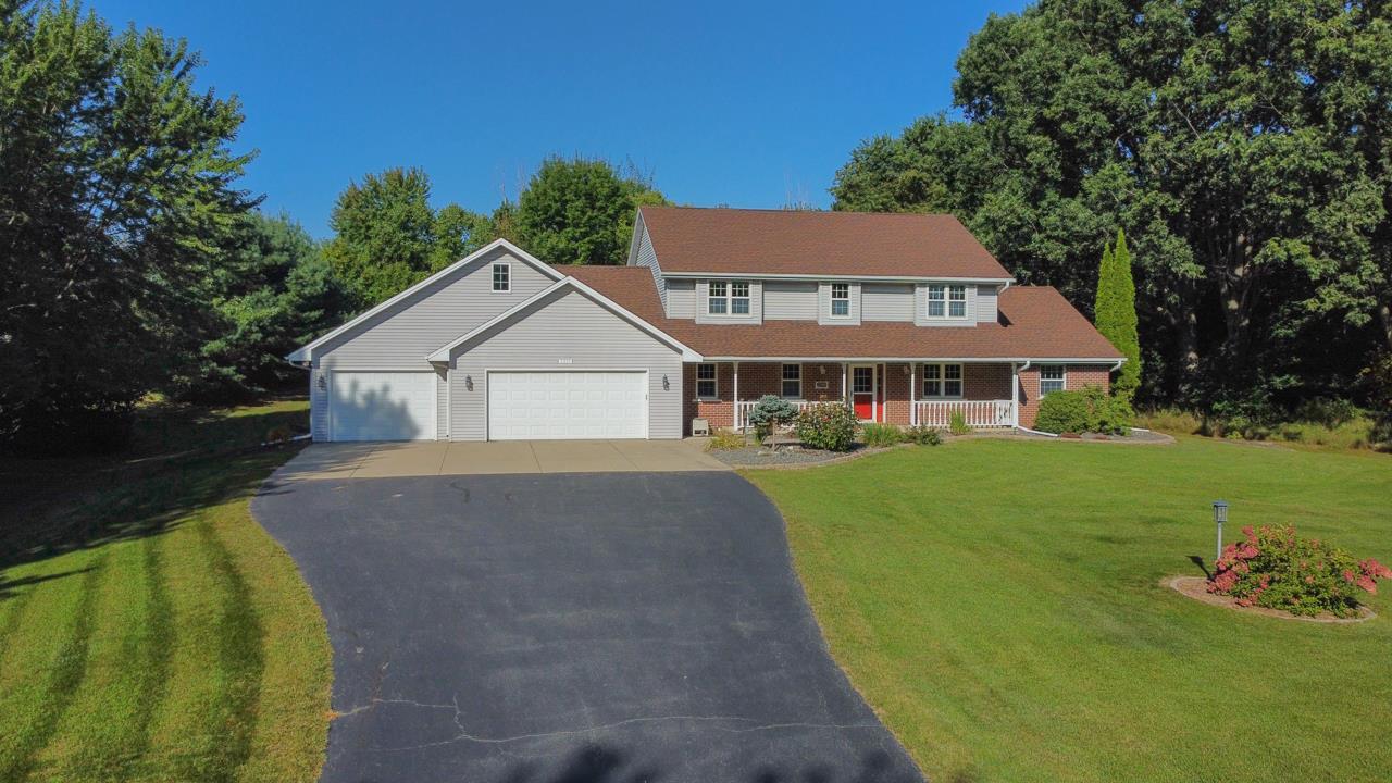Autumn Ridge Trl, Suamico, WI 54313