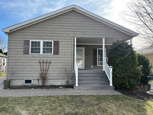 unit-539-1661 Old Country Rd, Riverhead, NY, 11901-4448 | Card Image