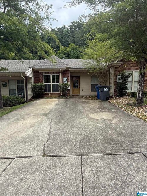 5744 Colony Ln, HOOVER, AL, 35226-5104 | Card Image