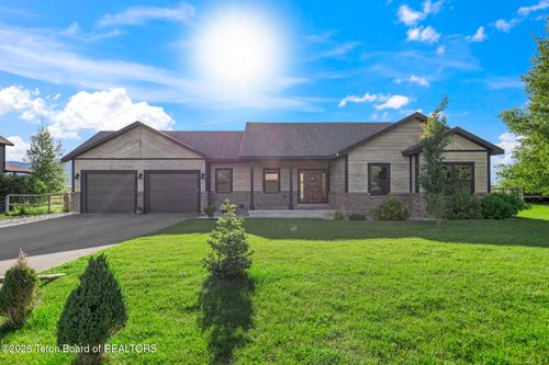 1470 River Meadows Dr, Victor, ID, 83455-5122 | Card Image