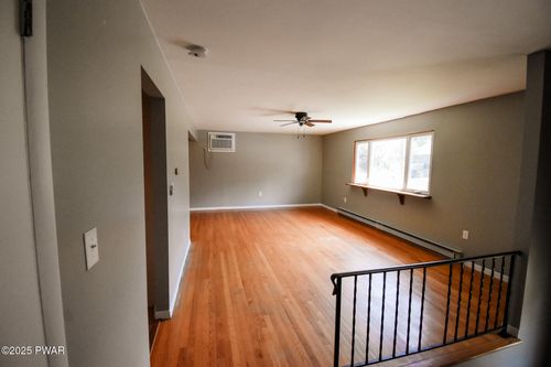 3 Bruno Dr, Throop, PA, 18512-1101 | Card Image