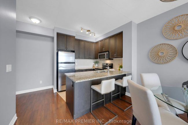 1003 - 9245 Jane St, Condo with 2 bedrooms, 2 bathrooms and null parking in Vaughan ON | Image 13