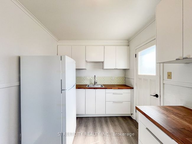 116 Sterling St, House other with 3 bedrooms, 1 bathrooms and 2 parking in London ON | Image 5
