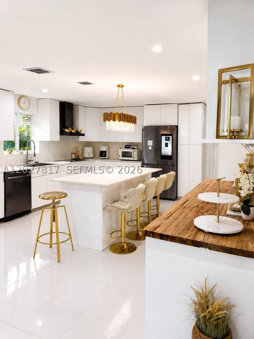 5343 Nw 184th St, Miami Gardens, FL, 33055-5340 | Card Image