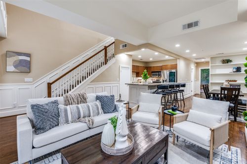 ph-422-5055 Addison Cir, Addison, TX, 75001-6322 | Card Image