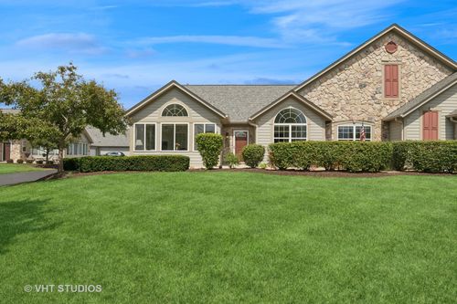 2018-2018 Olmstead Dr, Woodstock, IL, 60098-4114 | Card Image