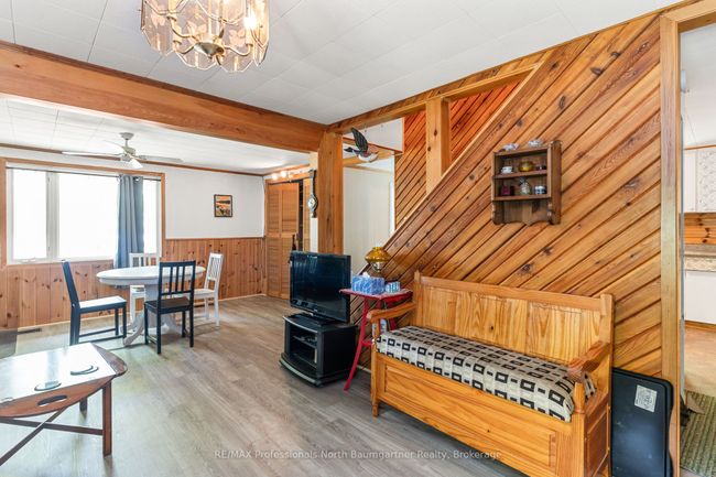 18053 Highway 35, House other with 3 bedrooms, 1 bathrooms and 6 parking in Algonquin Highlands ON | Image 18