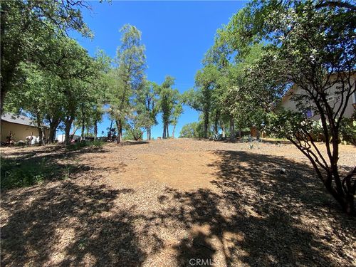 15757 38th Ave, Clearlake, CA, 95422-9456 | Card Image