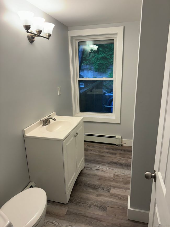 APT-3 - 94 W Main St, Home with 1 bedrooms, 1 bathrooms and 1 parking in Vernon CT | Image 5