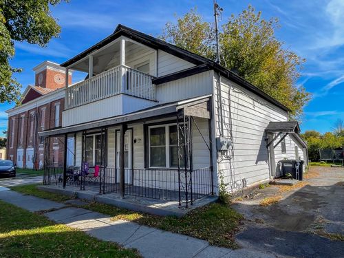 106 Church St, Champlain, NY, 12919-5206 | Card Image