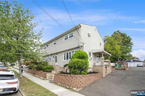 58 Mozart St, East Rutherford, NJ, 07073-1332 | Card Image