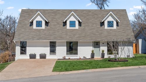 5202 Woodmoor Dr, Austin, TX, 78721-1619 | Card Image