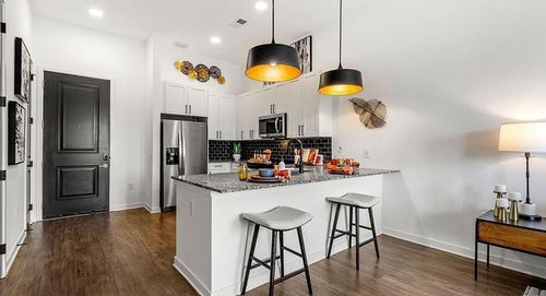 unit-5205-397 N Central Ave, Hapeville, GA, 30354-1746 | Card Image