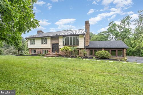 2007 Wilson Rd, White Hall, MD, 21161-9480 | Card Image