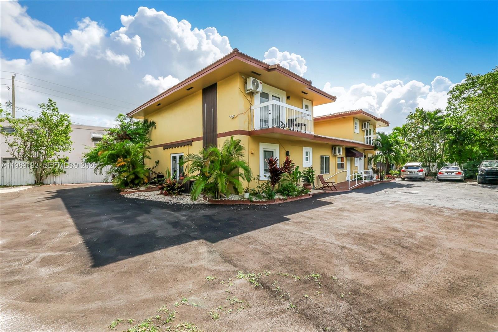 Commercial Sale in Biscayne Park 2