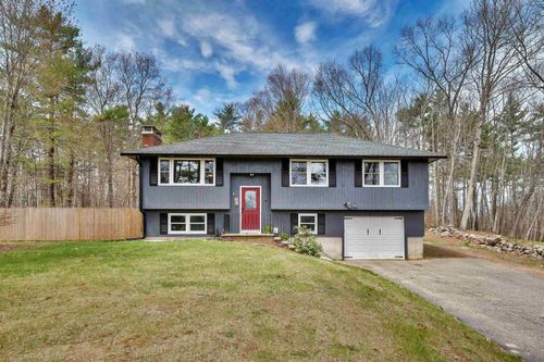 76 Harriman Hill Rd, Raymond, NH, 03077-1512 | Card Image