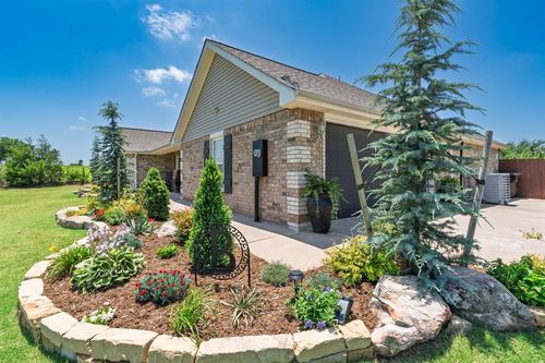 9677 Fawn Trail, Shawnee, OK, 74804 | Card Image