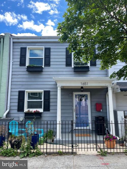 1651 11th Pl Ne, WASHINGTON, DC, 20002-2303 | Card Image