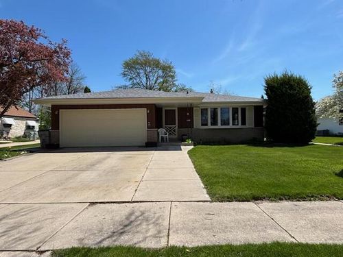 5354 S 8th Street, Milwaukee, WI, 53221 | Card Image