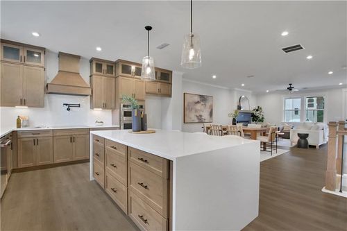 116 Bridgecrest Road, Roswell, GA, 30075 | Card Image