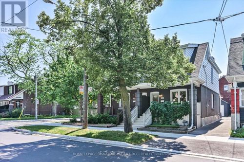 918 Greenwood Ave, Toronto, ON, M4J4C1 | Card Image