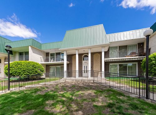 a-9821 S Keeler Avenue, Oak Lawn, IL, 60453 | Card Image