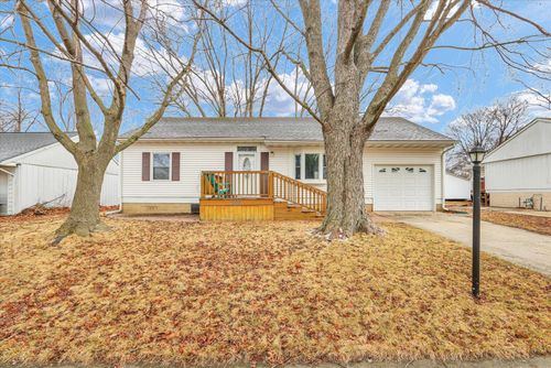 902 Oakcrest Dr, Champaign, IL, 61821-4168 | Card Image